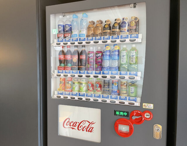 自動販売機（清涼飲料）：１階